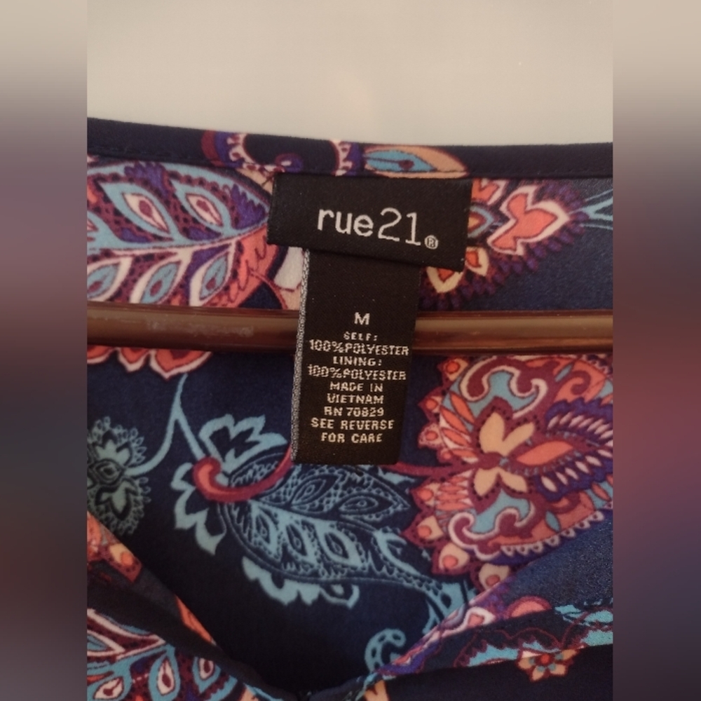 Rue21 Multicolor Floral Blouse with Fringe Size M... - Picture 8 of 12